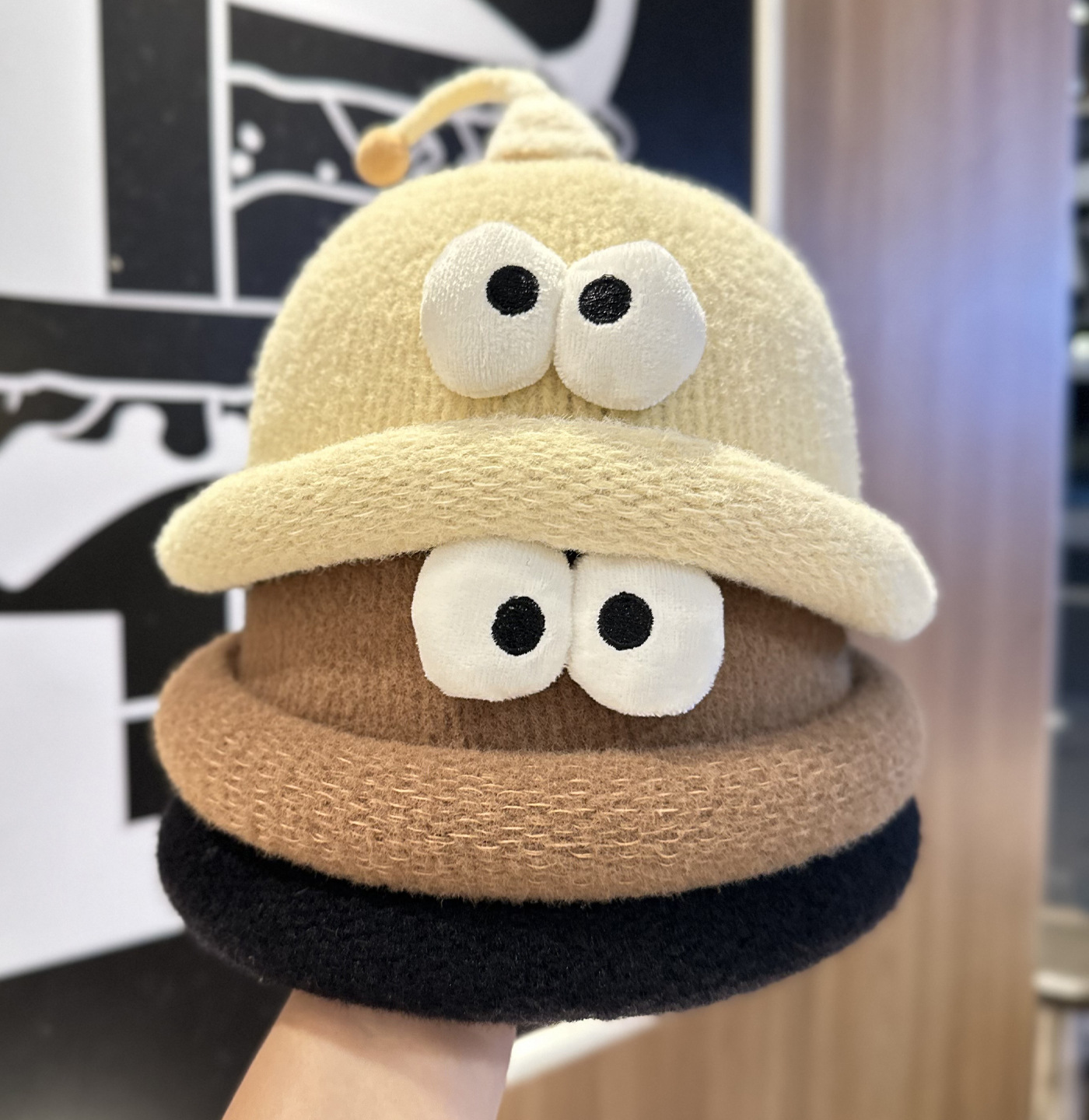 Playful Big-Eyed Garlic Knitte - Beanie Cuffed Knit 评论和价格